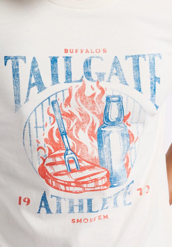 Tailgate Men's Graphic T-Shirt with BBQ Print. Milk - BM24640